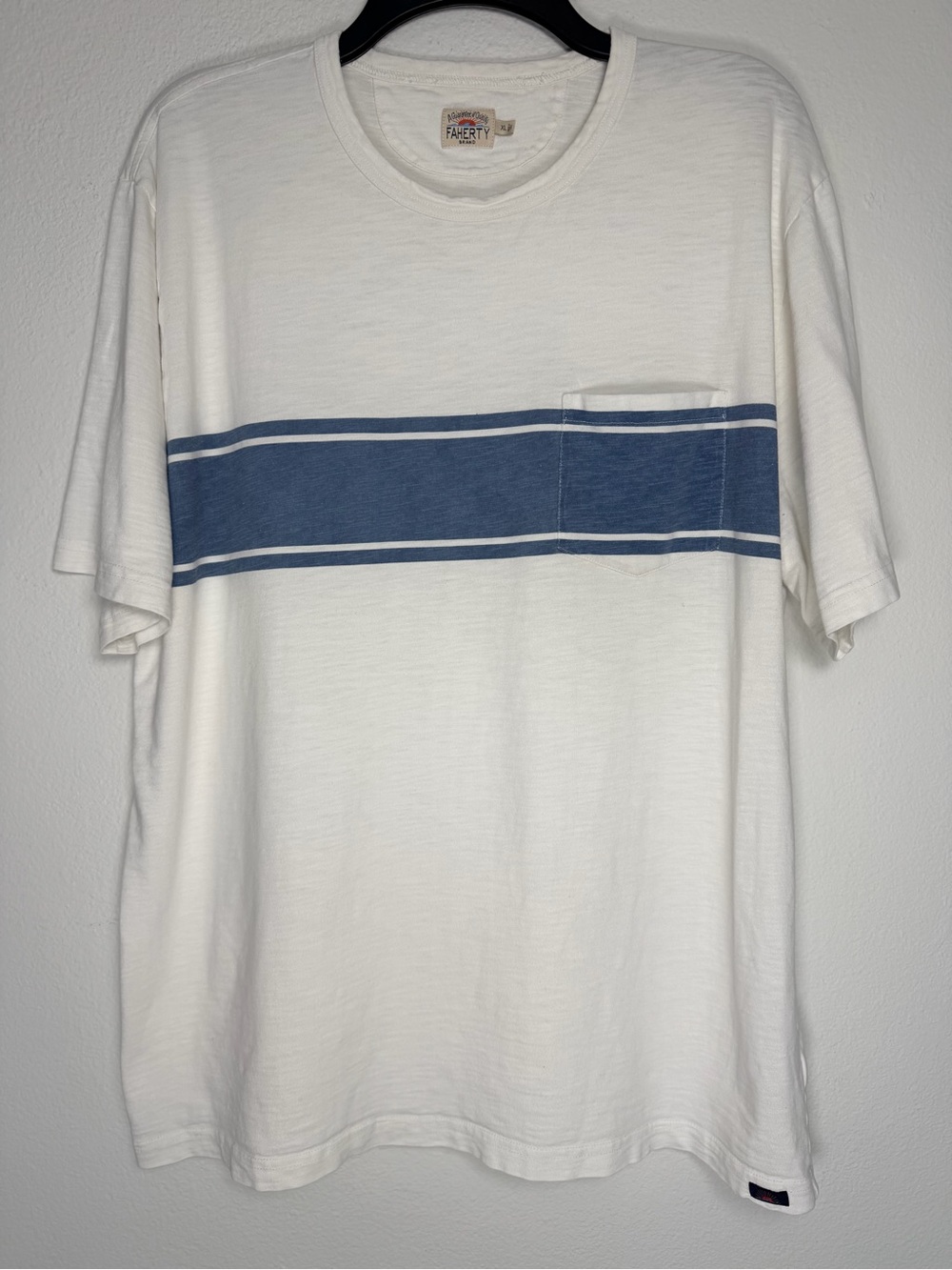 Faherty Sunwashed Surf Stripe Pocket T-Shirt Mens XL White Blue 100% Cotton